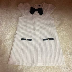 White beautiful dress . Toddler girls size 3
